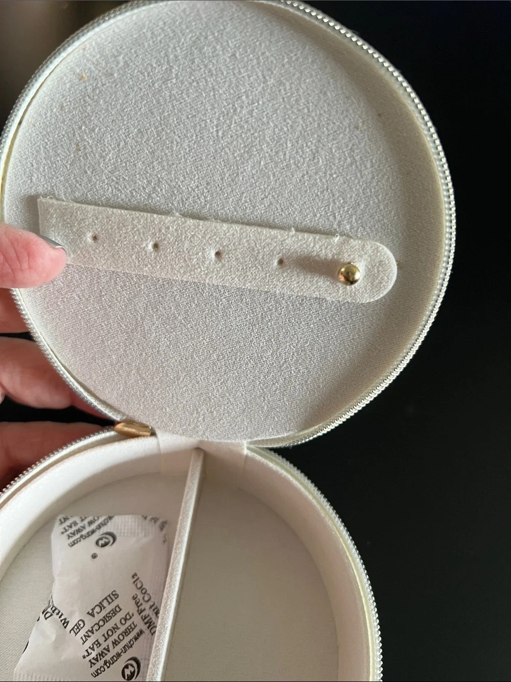 Pearl Heart Embellished Round Jewelry Box